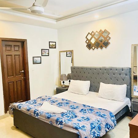 Stunning And Peaceful 1Bhk,Free Parking + Wifi Appartement Islamabad Buitenkant foto